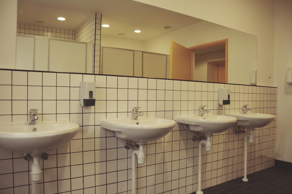 Saare Automatic Hostel Parnu Phòng bức ảnh